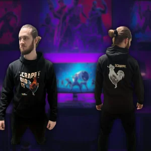 Černá mikina s kapucí ARC Raiders Scrappy Did It na muži – vpředu nápis SCRAPPY DID IT s barevným kohoutem, vzadu šedý kohout s kloboukem a nápis SCRAPPY