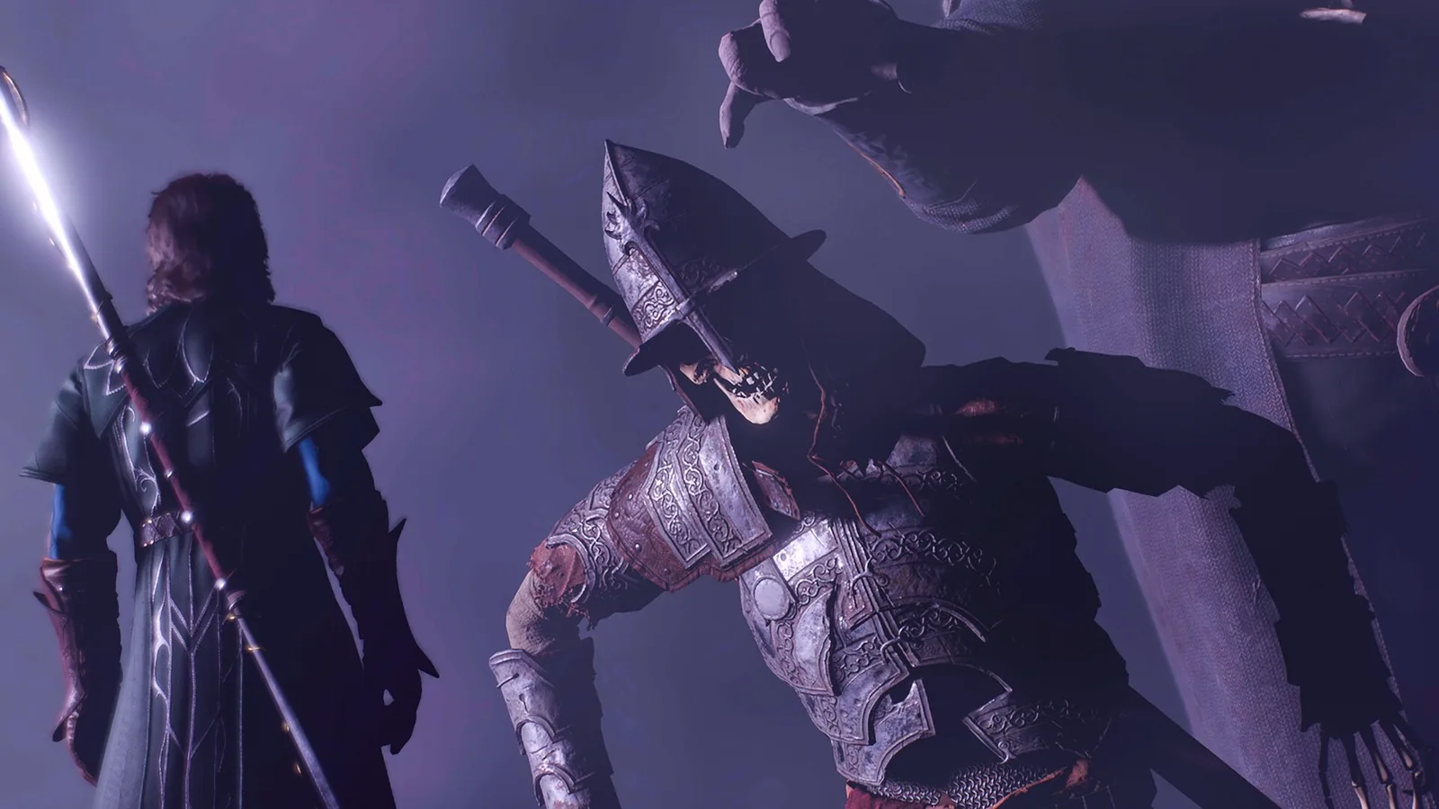 Githyanki v helmě a druhá postava stojí v purpurovém světle