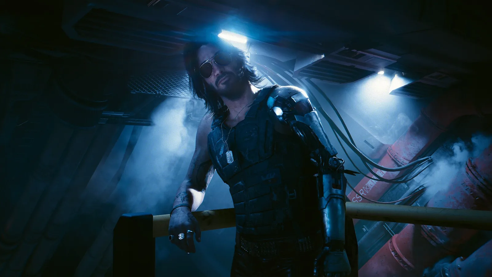 Johnny Silverhand v kožené vestě s kybernetickou paží v modrém světle