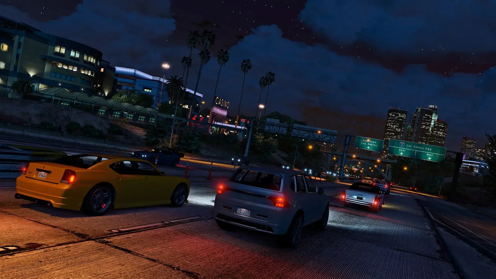 GTA 5: auta v nočním provozu na silnici v Los Santos