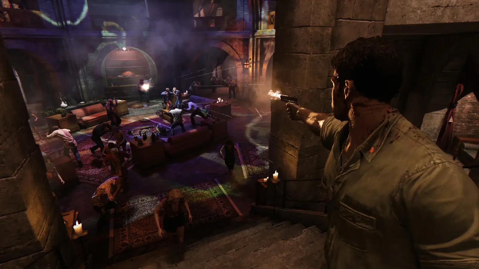 Lincoln Clay střílí z kamenného schodiště do zakouřeného klubu, Mafia III: Definitive Edition