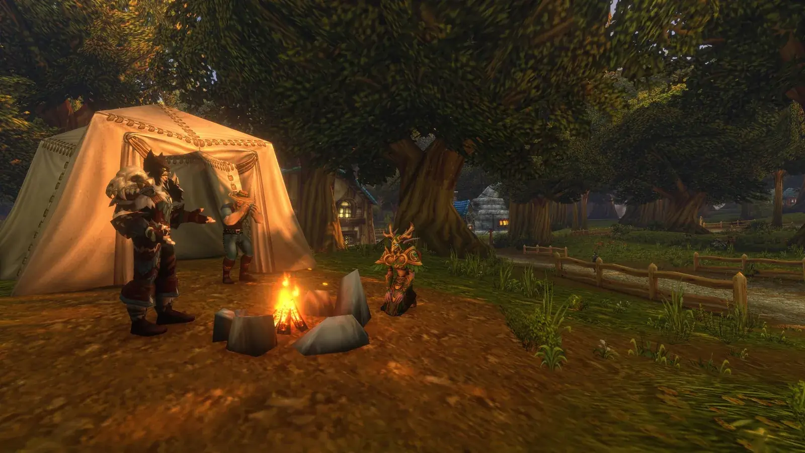 Skupina hráčů u táboráku a stanu v lese, systém Camping ve WoW: Forever
